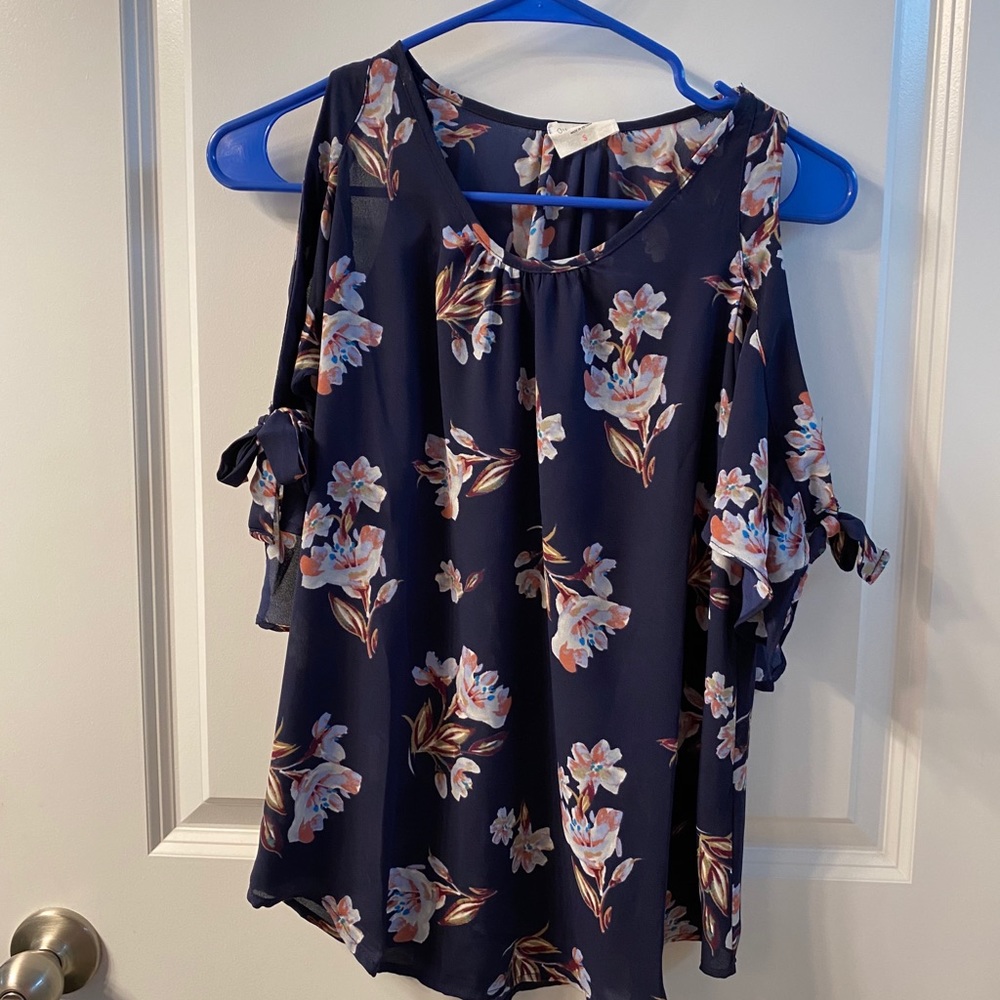Floral top